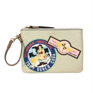 NEW Tory Burch Beige New Cream Perry Travel Patches Leather Wristlet Clutch Bag